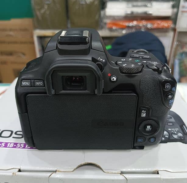 Canon EOS 200D Mark II DSLR Camera with EF-S 18-55mm IS STM Lens 1