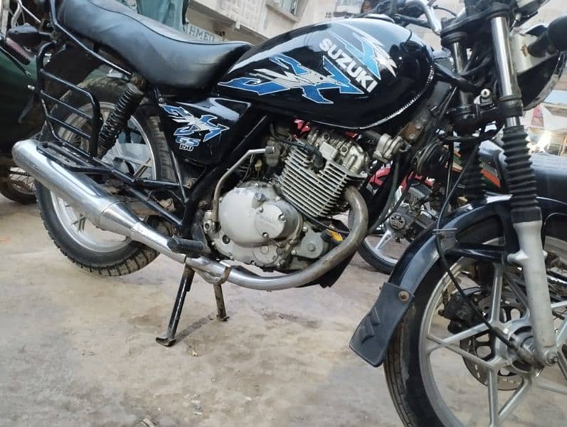 Urgent sale gs 150 SE 1