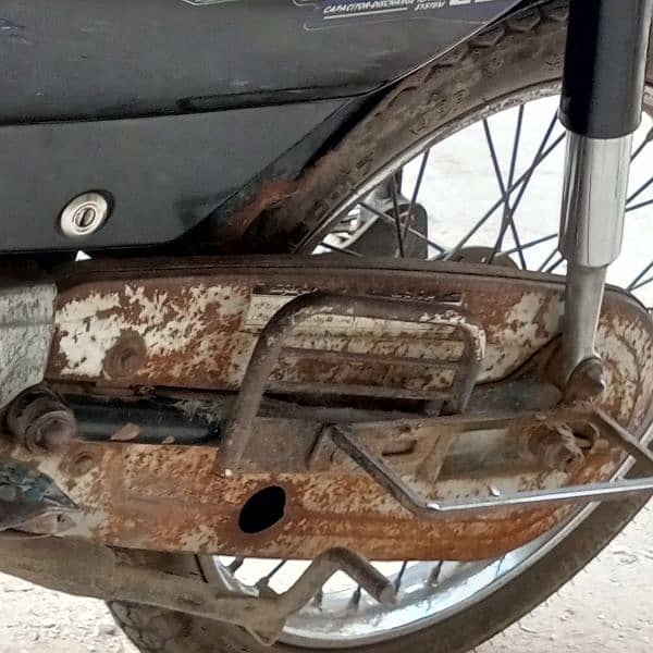 Bike all ok condition aapke samne hai model 2018 complete documents 2