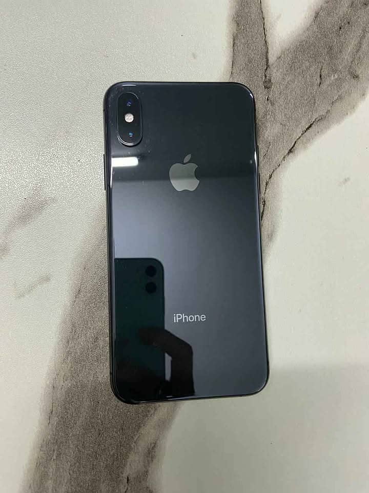 Apple iPhone XS 1