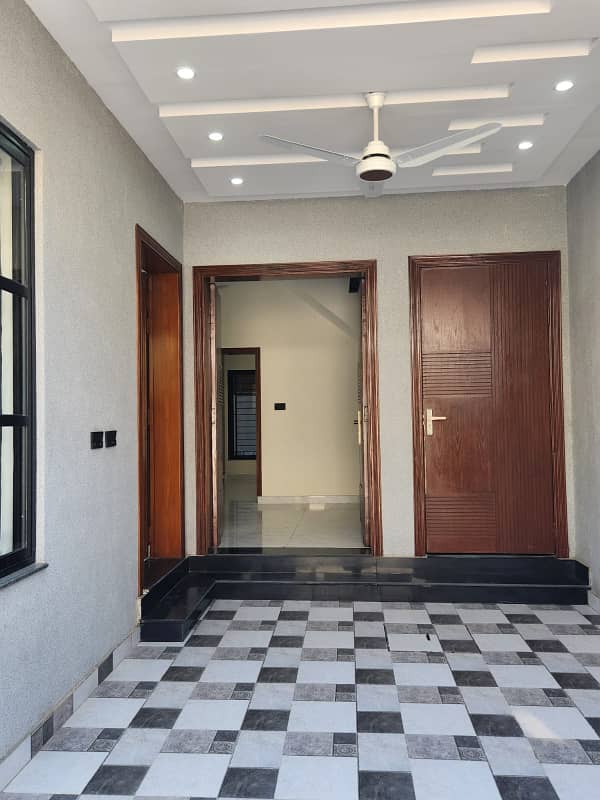 5 MARLA BRAND NEW HOUSE FOR SALE IN TULIP EXT 40FT PARK VIEW CITY LAHORE 6