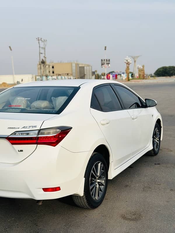 Corolla Altis 1.6 2018 4