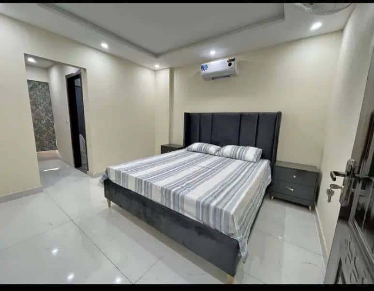 One bed luxury apartment for short stay like(3to4)hours in bahria town 0