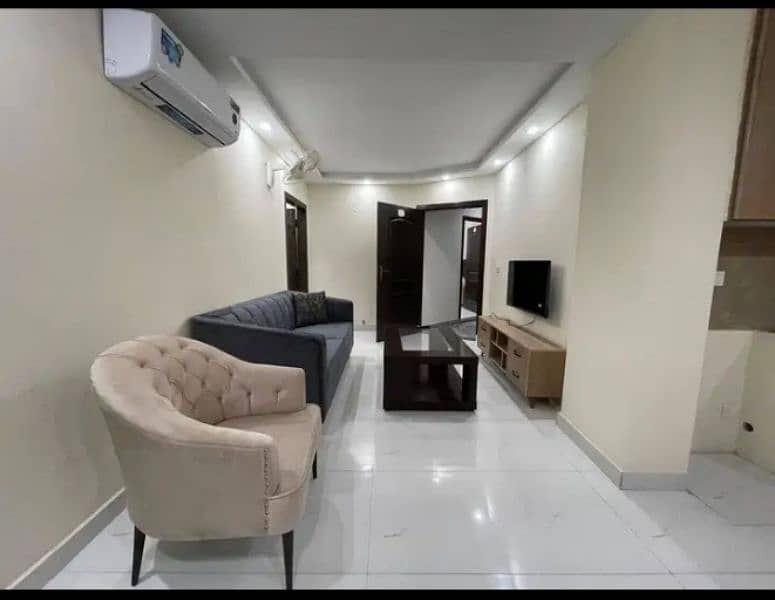 One bed luxury apartment for short stay like(3to4)hours in bahria town 3