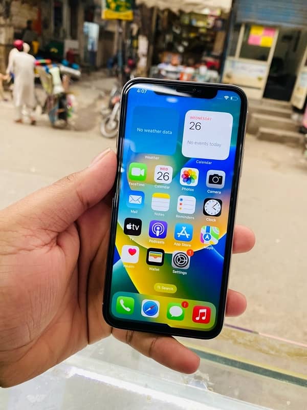 IPHONE X NON PTA FACTORY UNLOCKED 6