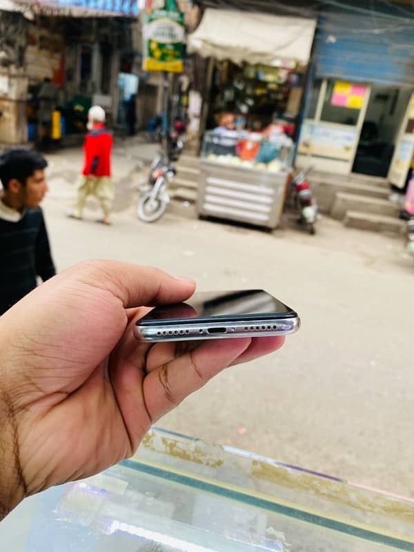 IPHONE X NON PTA FACTORY UNLOCKED 7