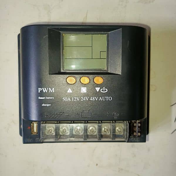 mppt and pwm charge controller 0