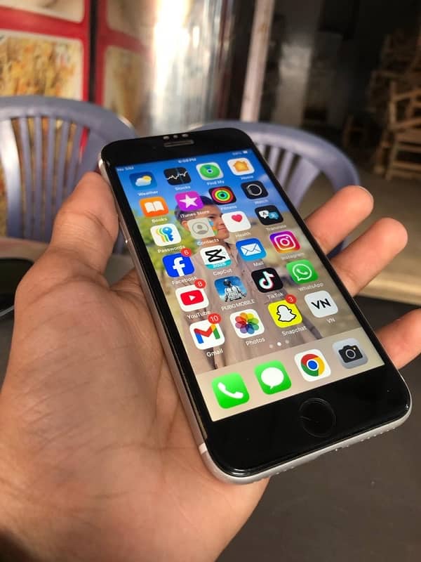 IPhone SE 2020 For Sale Contact 03149222747 11