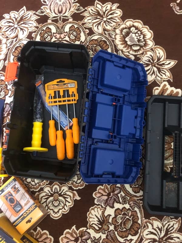 electric drill with full package toolkit 3