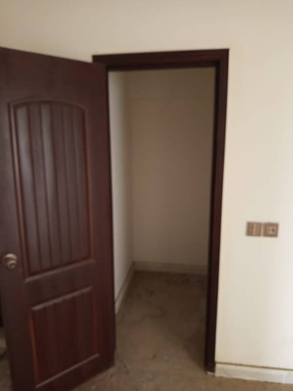 3 BED DD FLAT (ROYAL 8 ICON) FOR SALE IN GULSHAN-E-IQBAL 13 D/2 1