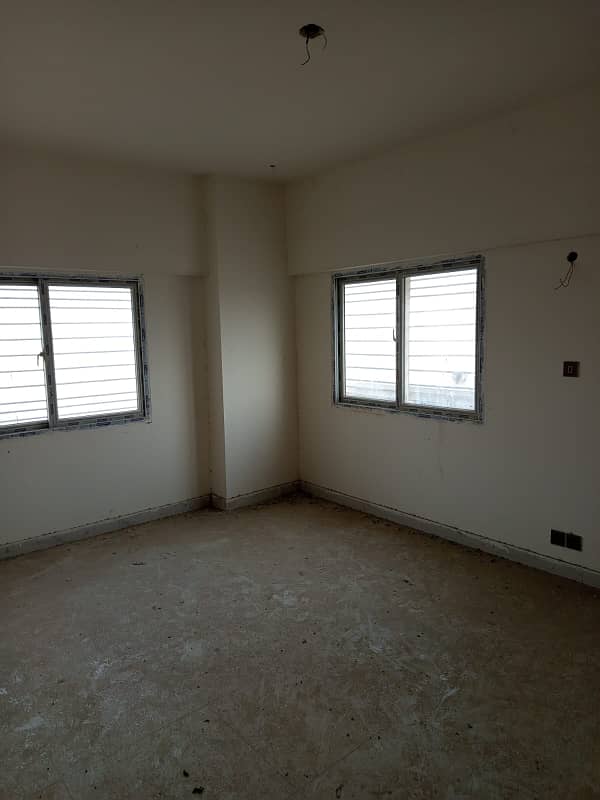 3 BED DD FLAT (ROYAL 8 ICON) FOR SALE IN GULSHAN-E-IQBAL 13 D/2 7