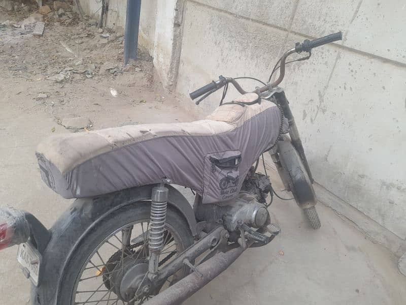 honda 70 bike 3