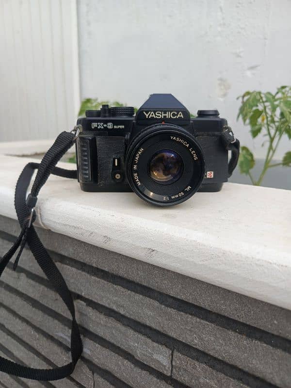 Yashica FX-3 0