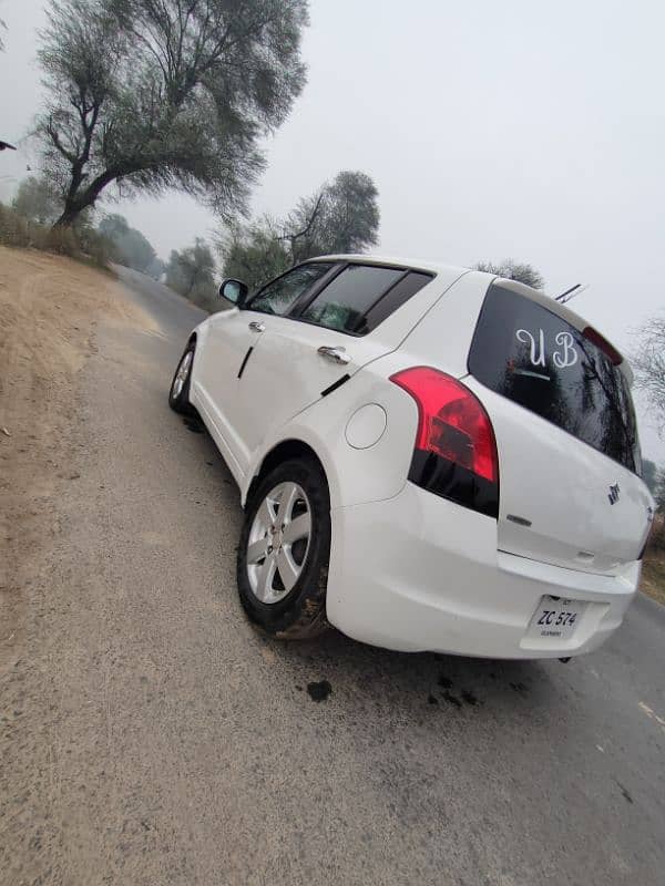 Suzuki Swift 2013 1