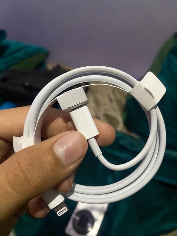 iPhone 14 box original cable 2