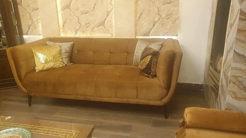 Brand New Three Two One Sofa Set. 0