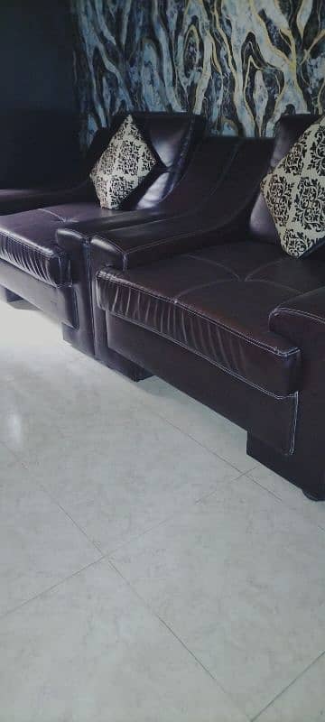 want to sell 7 seaters sofa set 3