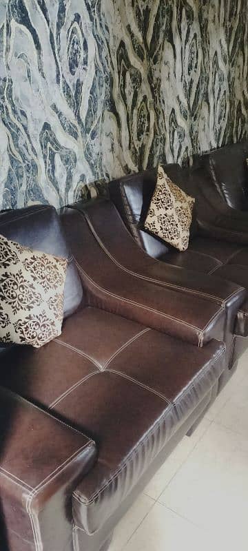 want to sell 7 seaters sofa set 4