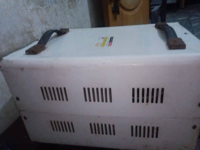 Stabilizer (8000 watt) 2