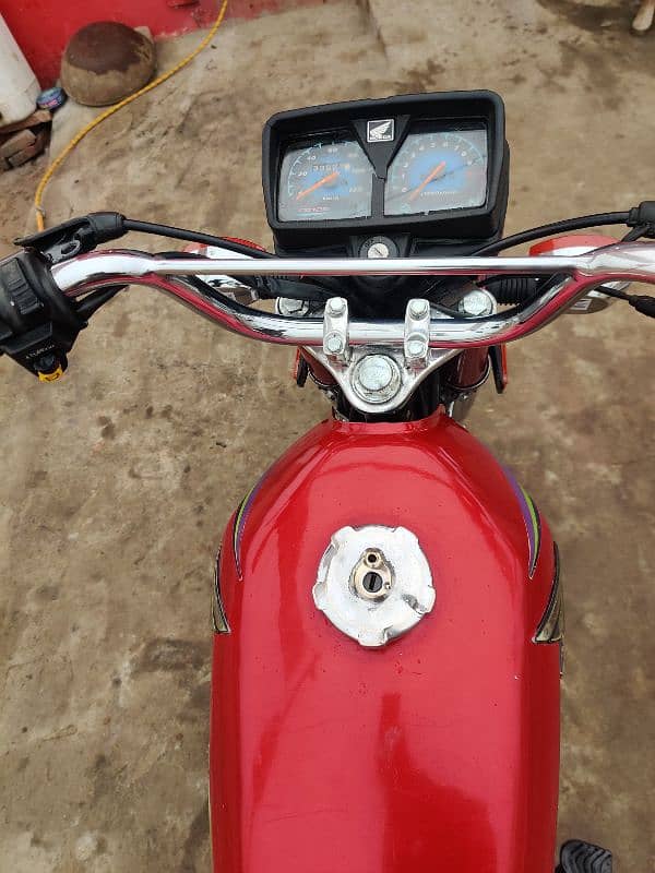 Honda 125  16bata17 10