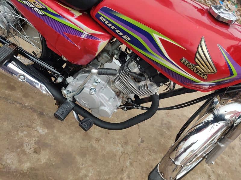 Honda 125  16bata17 11