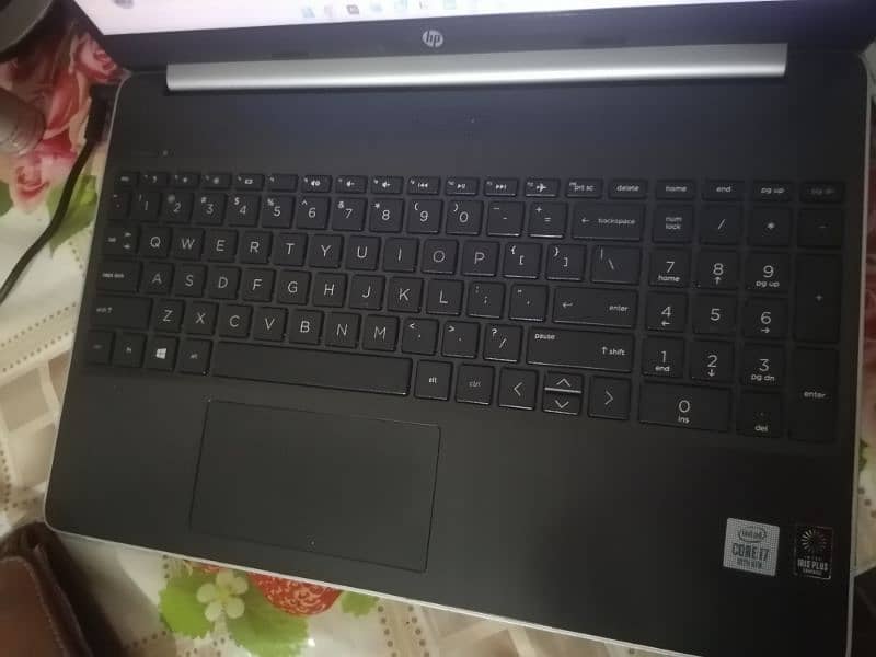 Hp Laptop 15dy1xx core i7 10th generation. 16 GB, 520 Ssd. 4