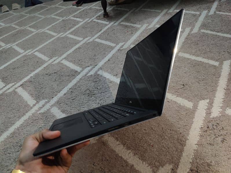 Dell Precision 5530 condition 10/10 4