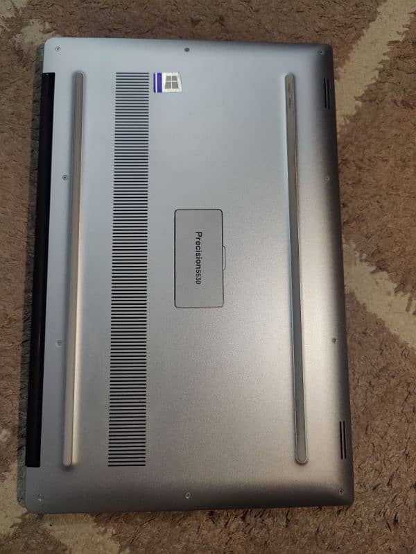 Dell Precision 5530 condition 10/10 10