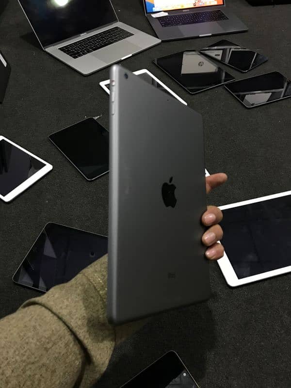 Ipad Air 1  16GB 6