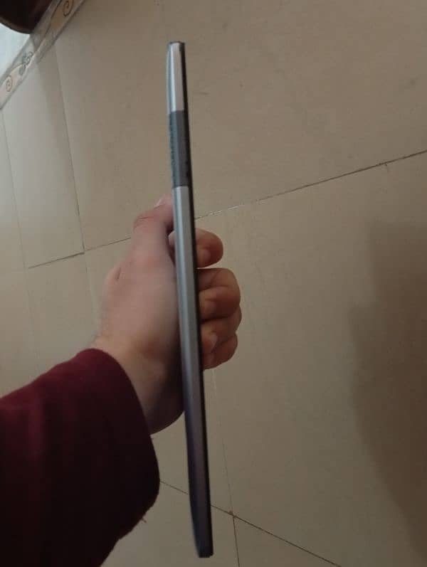 LENOVO TABLET 4