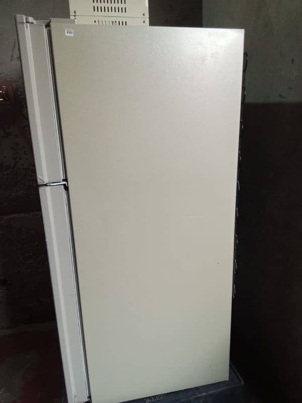 Kenwood Refrigerator 1