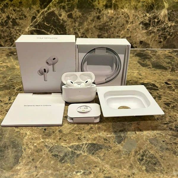 Apple Airpods Pro 2nd Generation MagSafe Wireless Charging Case 4