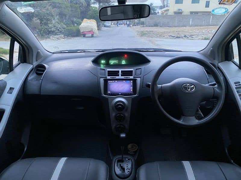 Toyota Vitz 2010 6