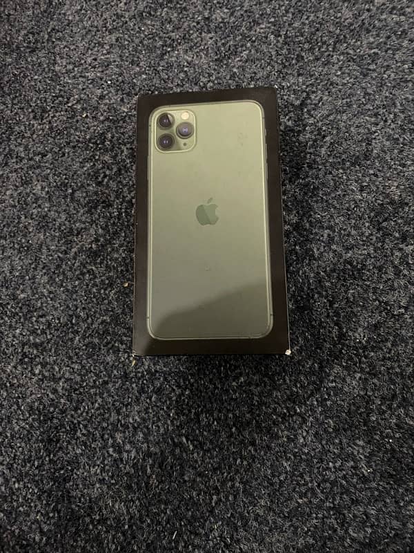 10/9.5 IPhone 11 Pro Max Dual Sim PTA Approved with box 0