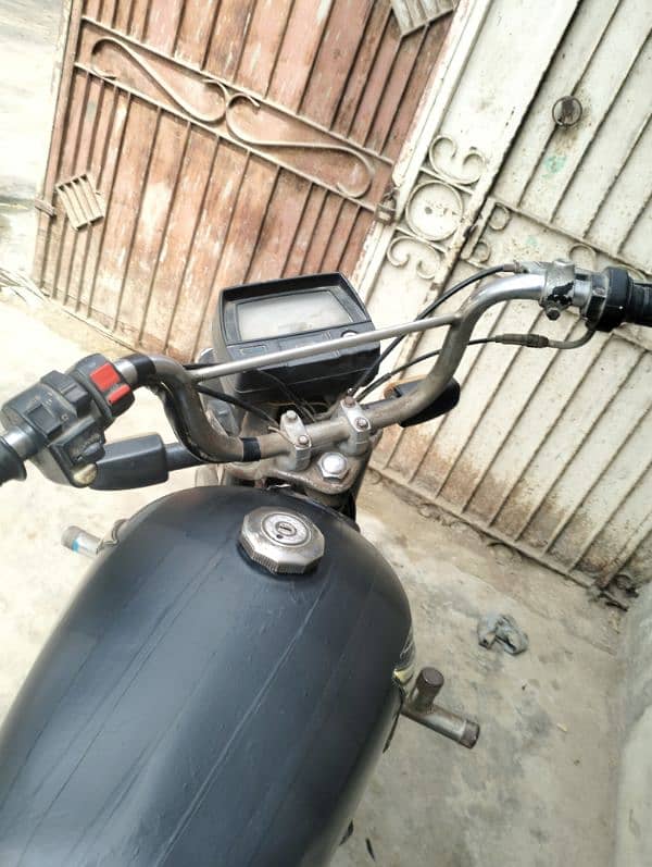 Honda CD70 2015 urgent sell 0