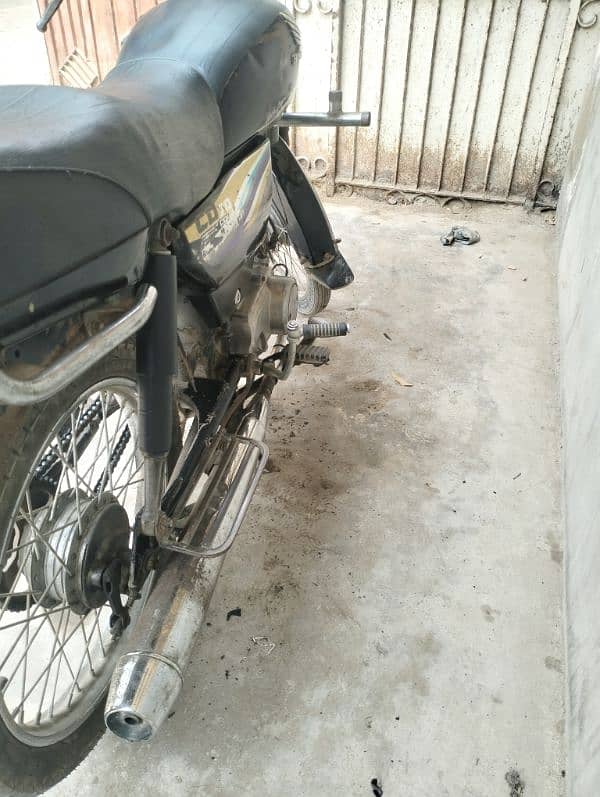 Honda CD70 2015 urgent sell 1