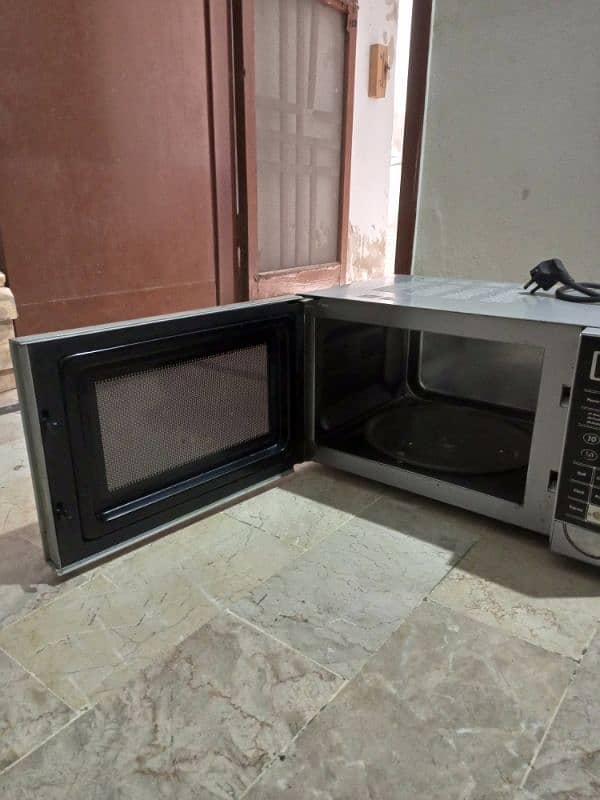 Pel Microwave For Sale. 2