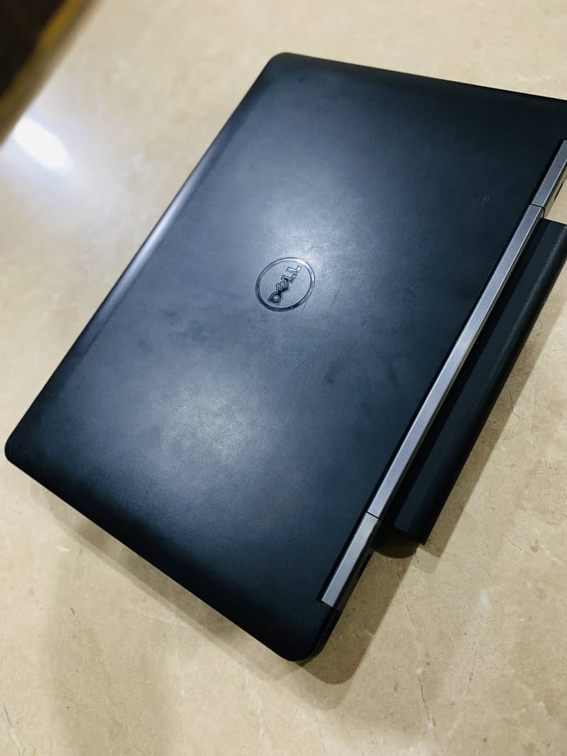 Dell laptop 4 Generation 1