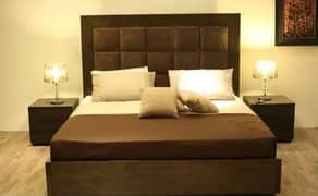 King size bed two side tble ky sath