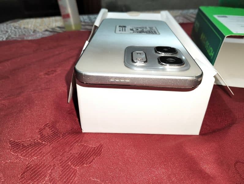 hot 50i brand new phone just few days use with box overall accessories 7