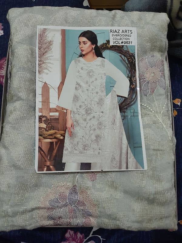 Karandi Khaddar suit with shawl 4