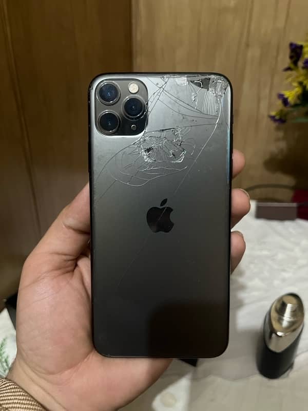 iphone 11 pro max( non pta) 0