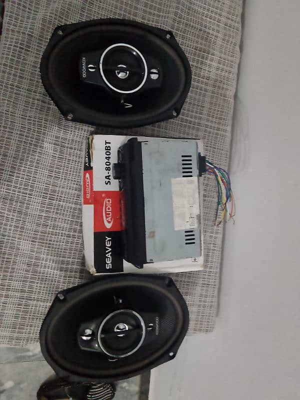 car music player mp3 and speakers 3