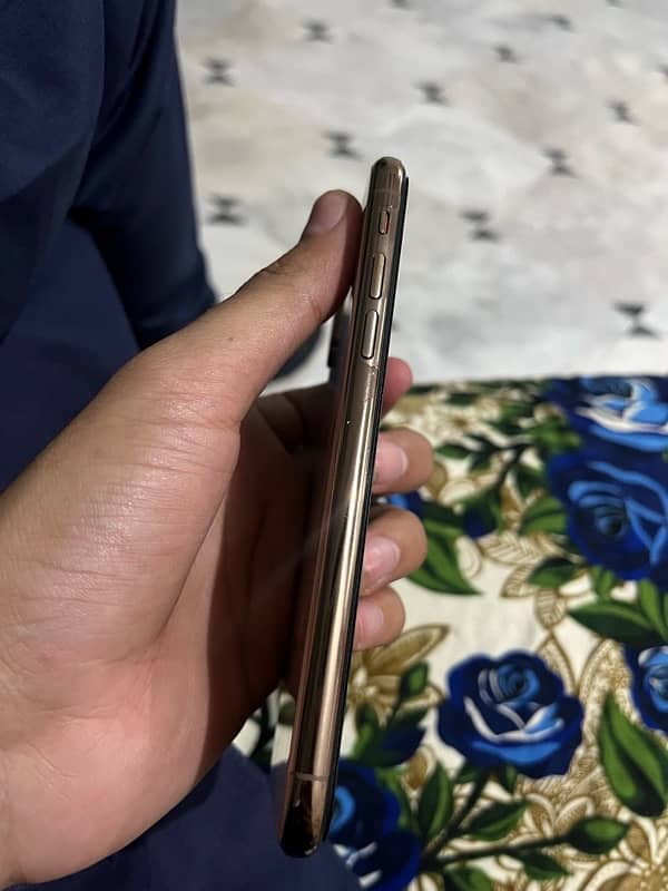 iphone xs 64 Gb non pta 4