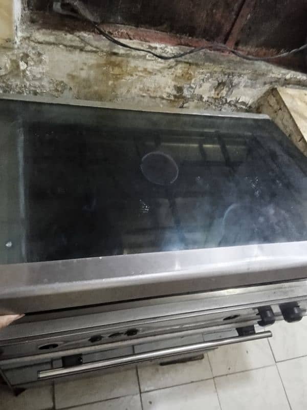 urgent sale stove 4