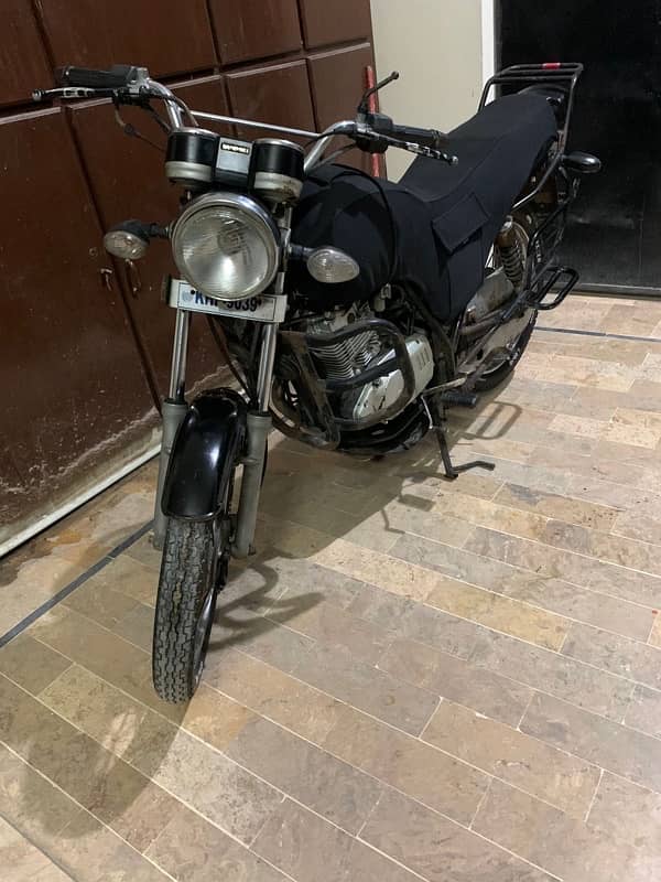 SUZUKI GS 150 4