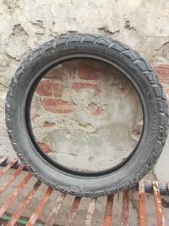 I am selling 150 tyre tubeless