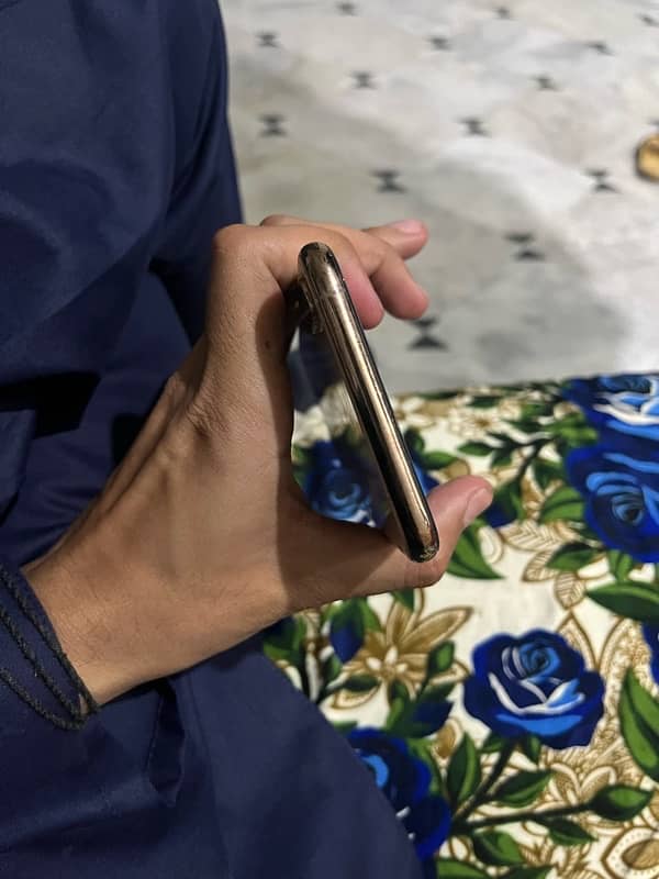 iphone xs max 64 Gb non pta 4