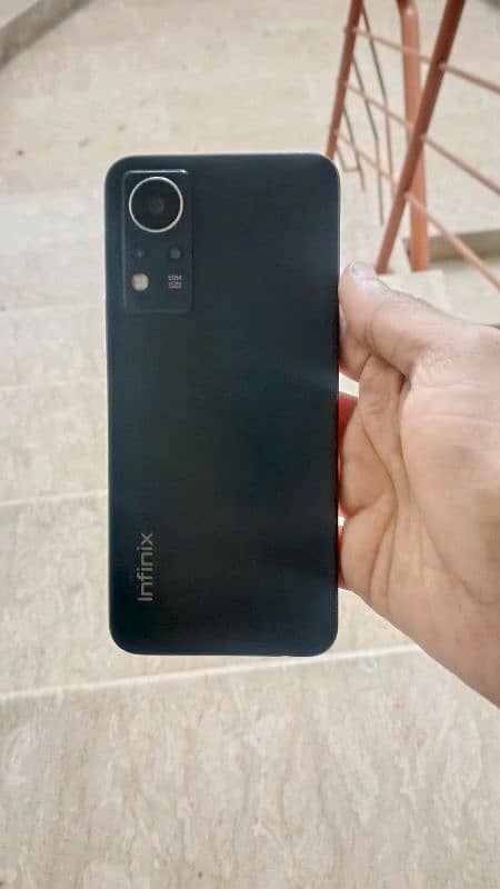 note 12 Infinix box with charger 1