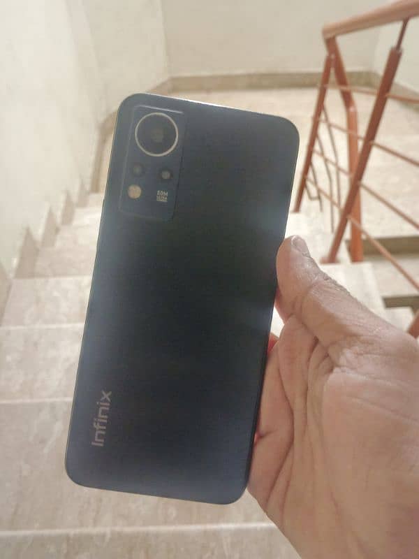 note 12 Infinix box with charger 2